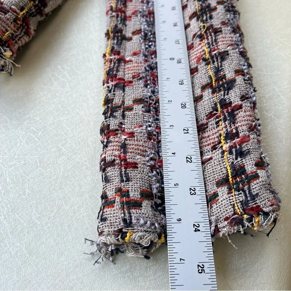 Halogen elegant tweed
